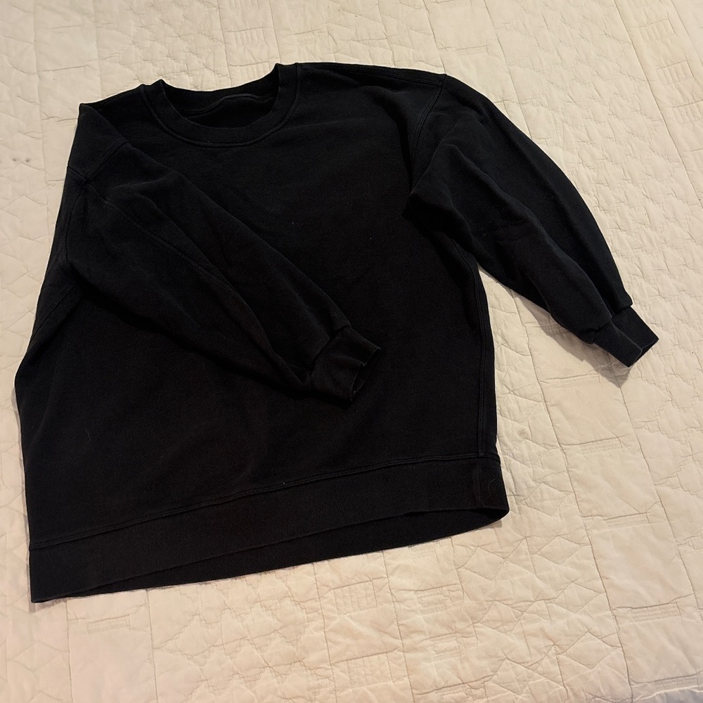 Black Lululemon Sweatshirt